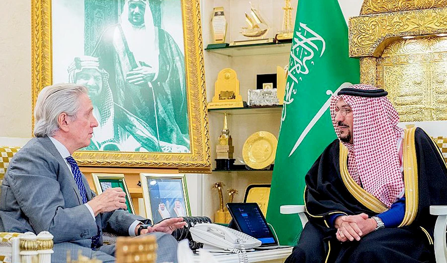 French envoy meets Qassim governor, praises development in region