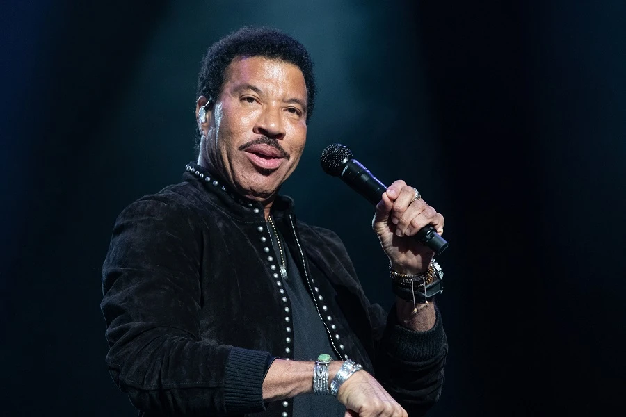 Pop legend Lionel Richie shut down the Dubai Jazz Festival