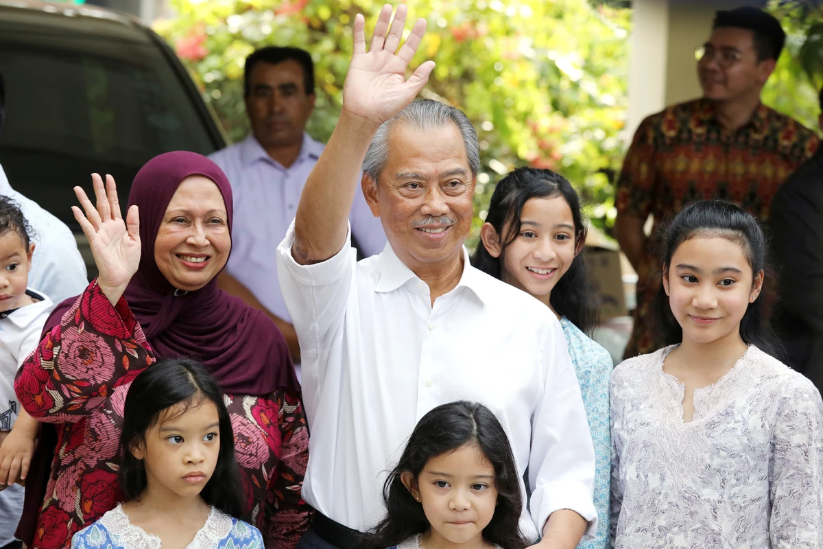 Muhyiddin Yassin replaces Mahathir as Malaysian PM