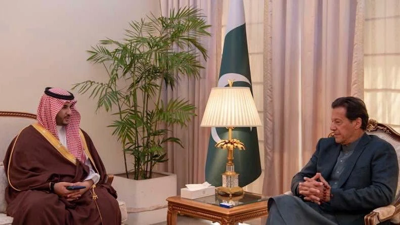Saudi Arabia’s deputy defense minister Prince Khalid bin Salman met with Pakistani prime minister Imran Khan on Monday during a visit to the country. (Twitter: @kbsalsaud)