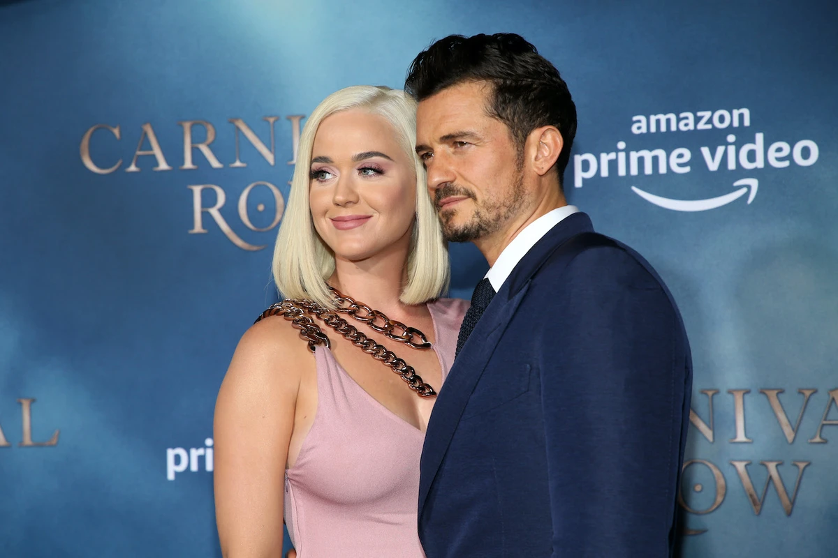 Katy Perry reveals pregnancy in new music video