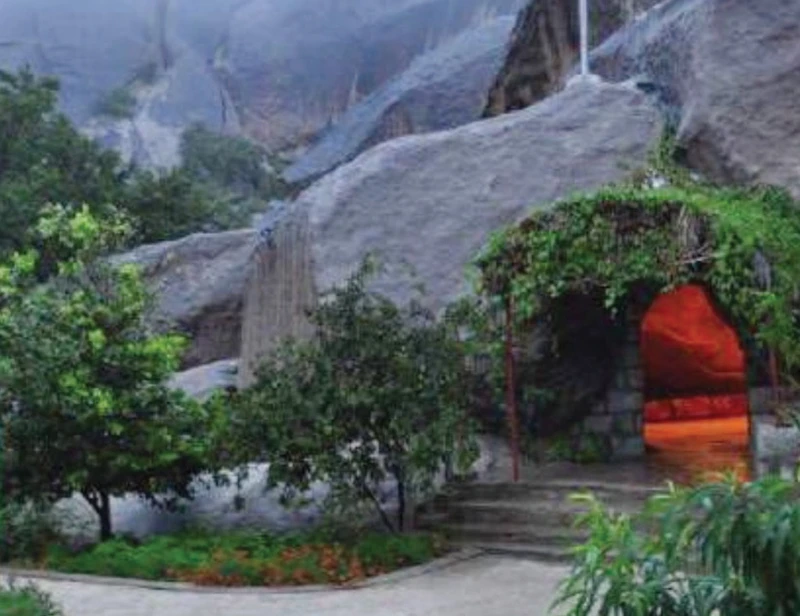 Saudis heed call of the  wild — in a five-star cave