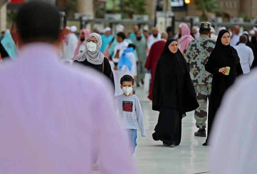 Muslim pilgrims wear masks at the Grand Mosque in Saudi Arabia's holy city of Mecca on February 28, 2020. (File/AFP)