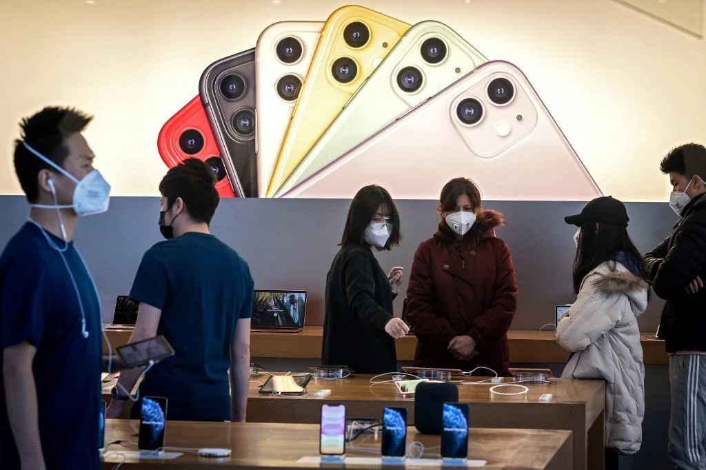 Coronavirus scare: Apple sells fewer than 500,000 smartphones in China in February