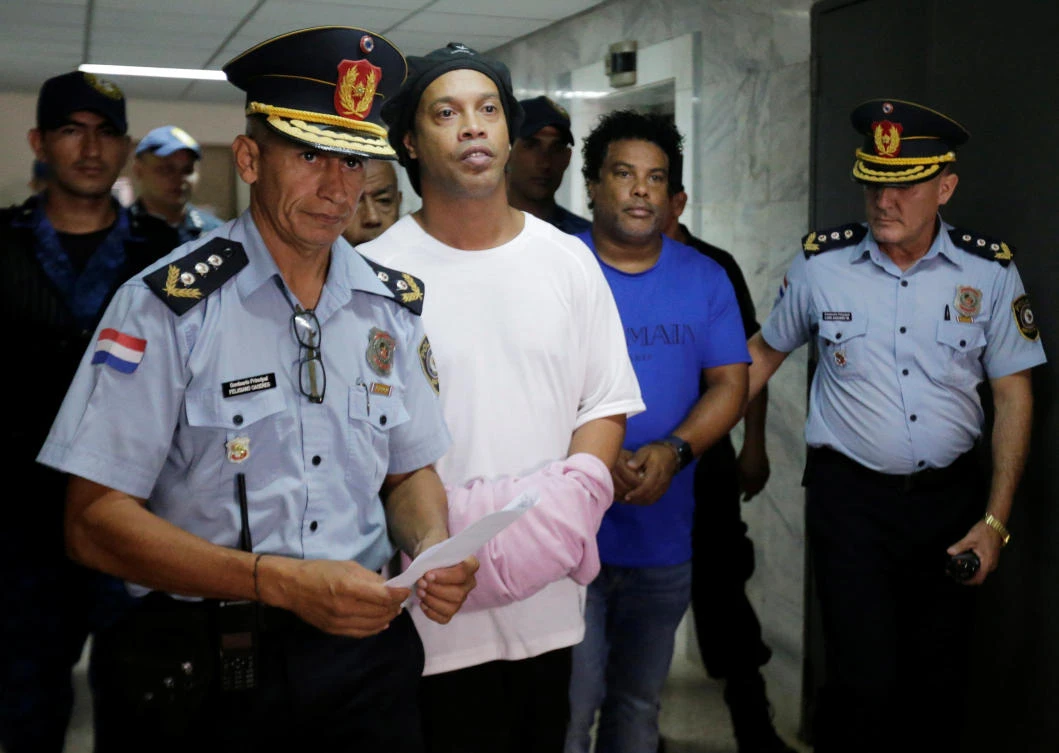 Jailed Ronaldinho facing multiple issues off the pitch