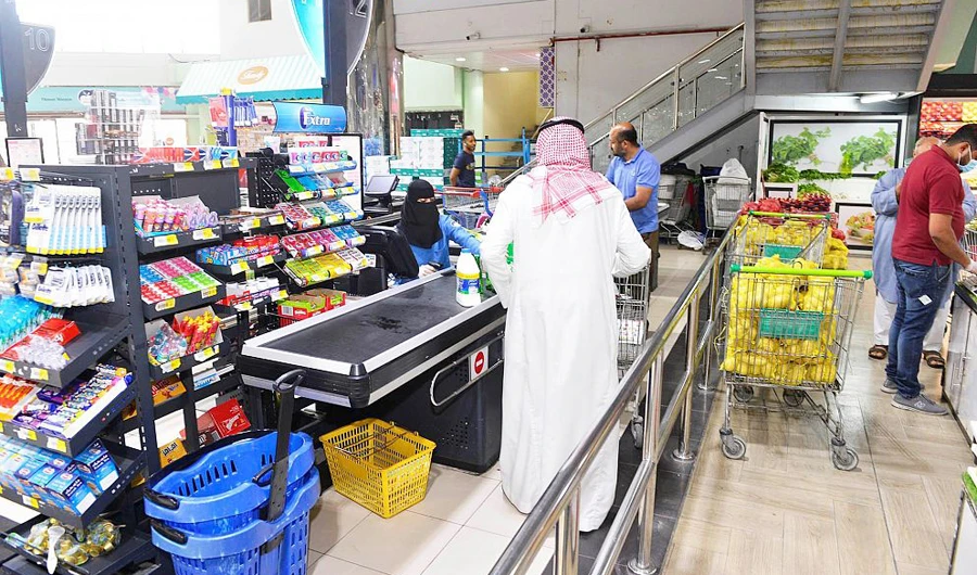 Ministry of Commerce carried out monitoring tours to verify the availability of food products. (SPA)