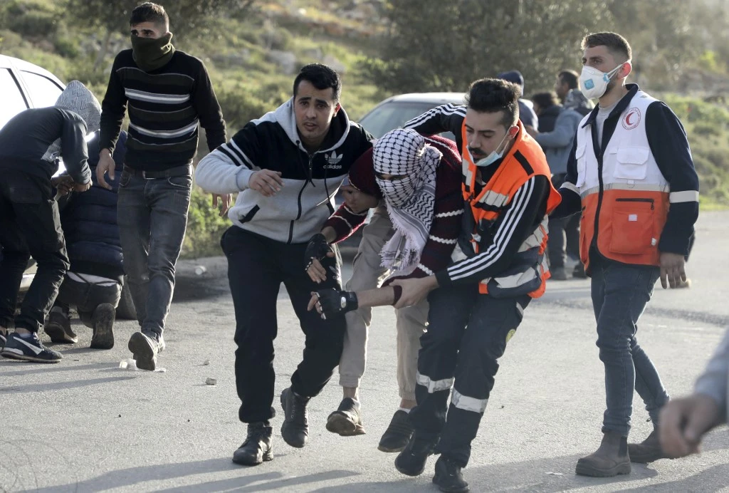 Official Palestinian news agency Wafa said 17 people were wounded. (F