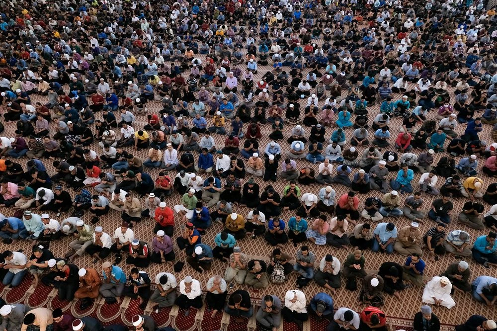 Muslims gather at a mosque in Kuala Lumpur, Malaysia. (Getty Images)