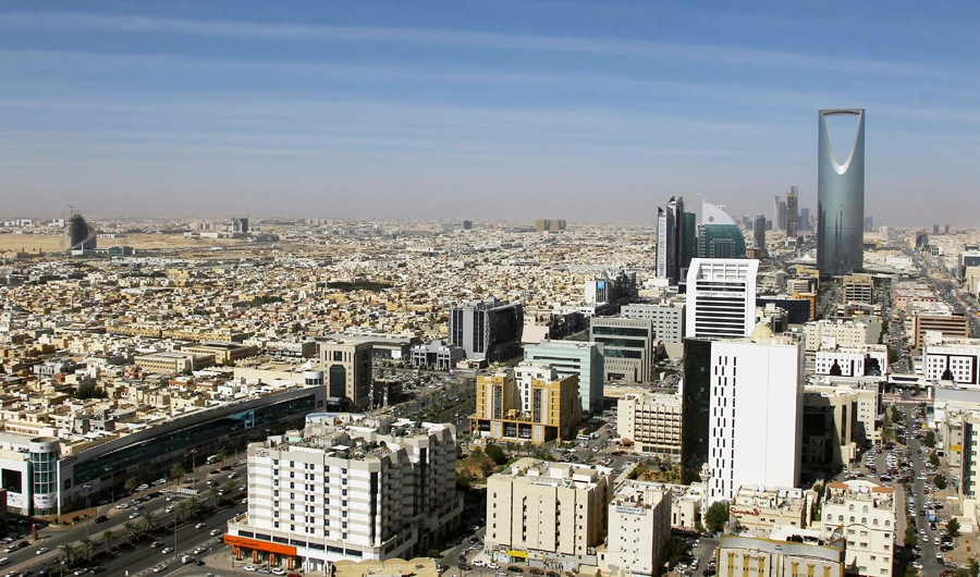 Saudi Arabia on Sunday also announced the closure of shopping centers and malls, restaurants, coffee shops and public parks, with the exception of pharmacies and supermarkets. (REUTERS)