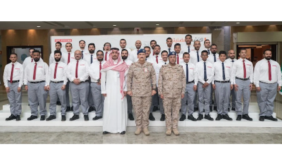 Maj. Gen. Turki bin Bandar bin Abdul Aziz, commander of the RSAF, with the students at the graduation ceremony.