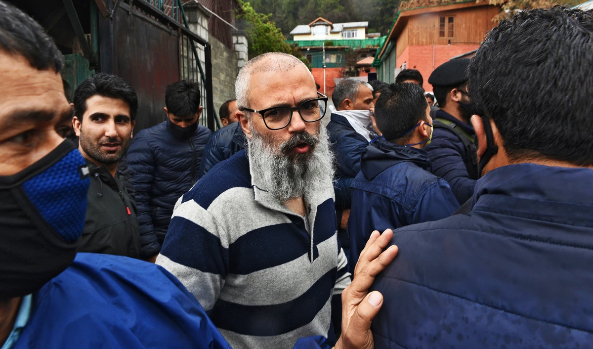 Former Jammu and Kashmir chief minister and regional National Conference leader Omar Abdullah speaks to reporters at his residence after his release from 8 months in detention, in Srinagar on March 24, 2020. (AFP)