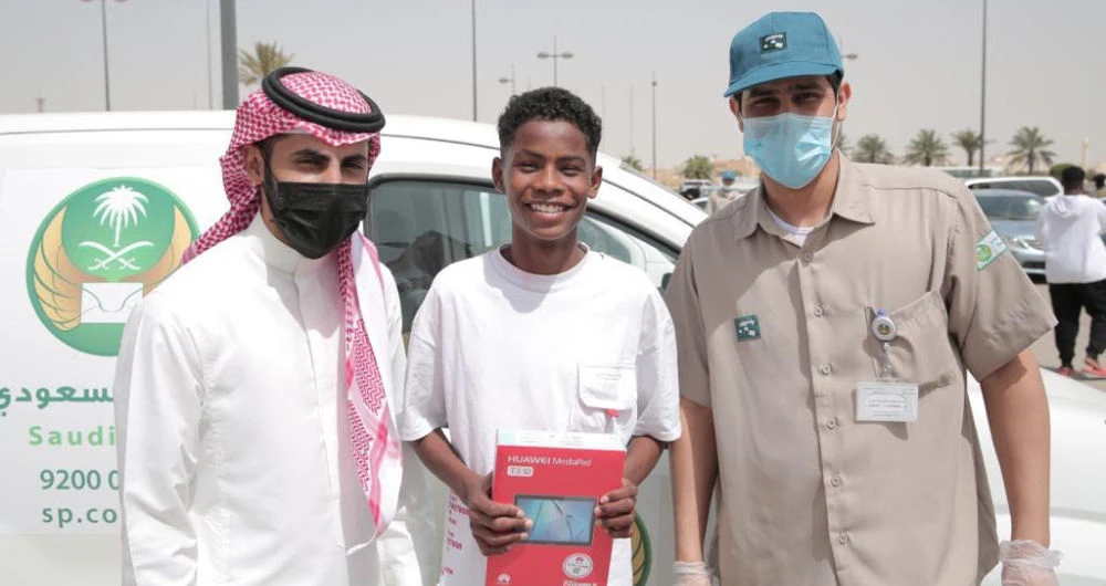 Designated students received a Huawei MediaPad, which can be used to facilitate real-time digital interactions with teachers, students and friends.