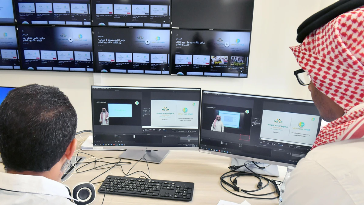 Thirty-seven million students have tuned in to view Ein’s content on the internet, excluding those watching on TV. (SPA)