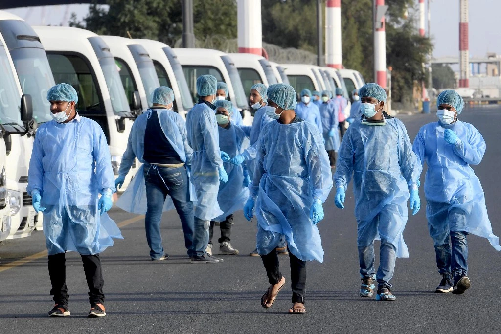 Kuwait closes down all car workshops, cuts number of workers at co-ops to curb coronavirus
