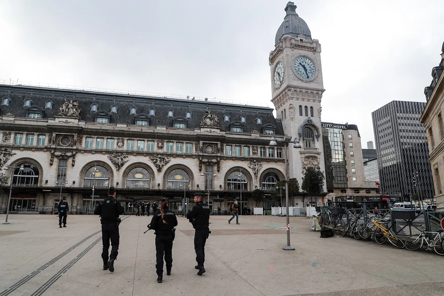 French police arrest Sudanese man linked to stabbing near Lyon