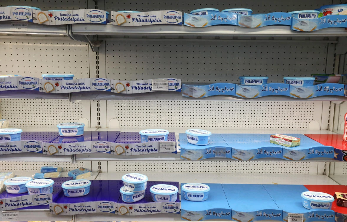 Nearly empty shelves are seen at a supermarket during a countrywide lockdown to prevent the spread of the coronavirus disease (COVID-19) in Zalka, Lebanon, April 7, 2020. (Reuters)