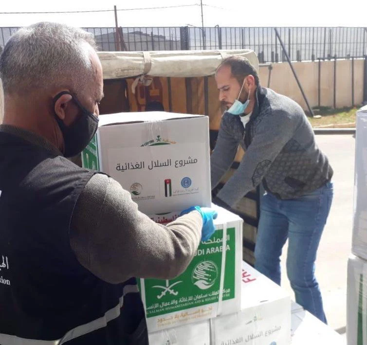 KSRelief signs deals to combat COVID-19 in Yemen, Palestine