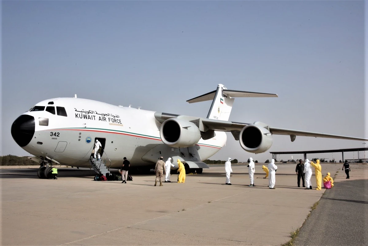 A Kuwait army transport plane has returned from China on Wednesday, loaded with tons of medical equipment and supplies to be used in the fight against coronavirus. (KUNA)
