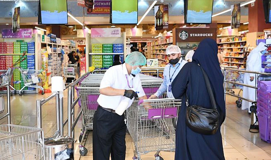 Saudi municipalities intensify efforts to combat virus