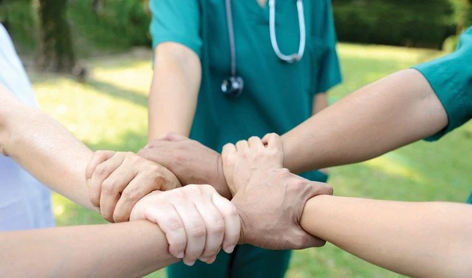 Volunteer applications have been received from professionally licensed health cadres, students specialized in the health field, retired health personnel, and people and organizations experienced in providing a range of support services. (Shutterstock)