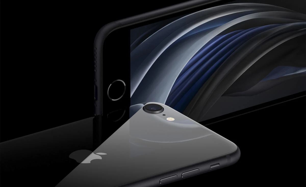 Analysts say the iPhone SE would mainly appeal to Apple brand loyalists who don’t want to spend roughly $700 for the high-end iPhone 11. (Apple)