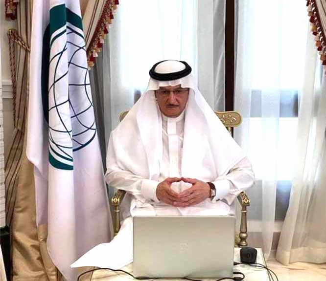 OIC Secretary-General Yousef Al-Othaimeen delivering his speech via videoconferencing on the coronavirus crisis, organized by the International Islamic Fiqh Academy (IIFA), on Thursday. (OIC photo via Twitter)