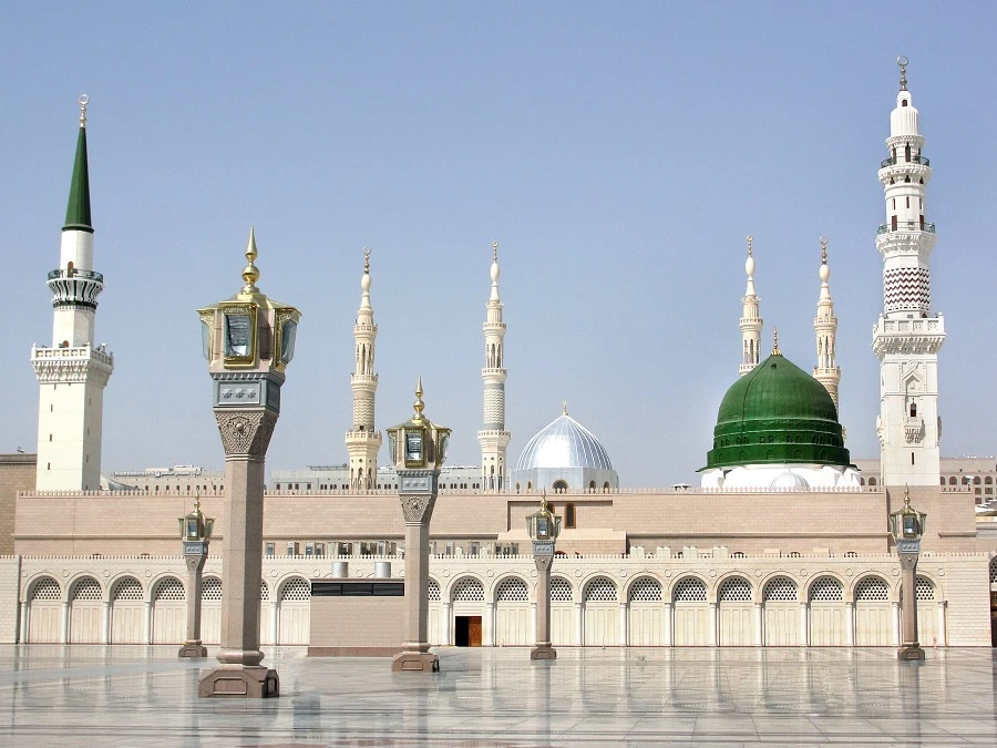 Taraweeh, Eid prayers in Saudi Arabia to be performed at home as coronavirus precaution