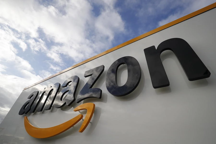 Ultrafast grocery delivery, a part of Amazon’s Fresh service, is currently available for free for Prime members in the United States. (File/AFP)