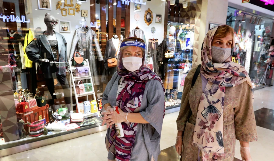 Business as usual in Iran as malls, bazaars reopen amid pandemic coronavirus