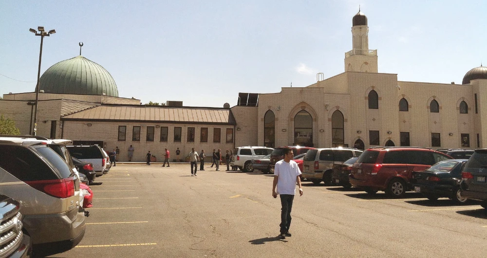 Mosque Foundation in Bridgeview Illinois after Friday Prayer on June 13, 2013. (Wikipedia)