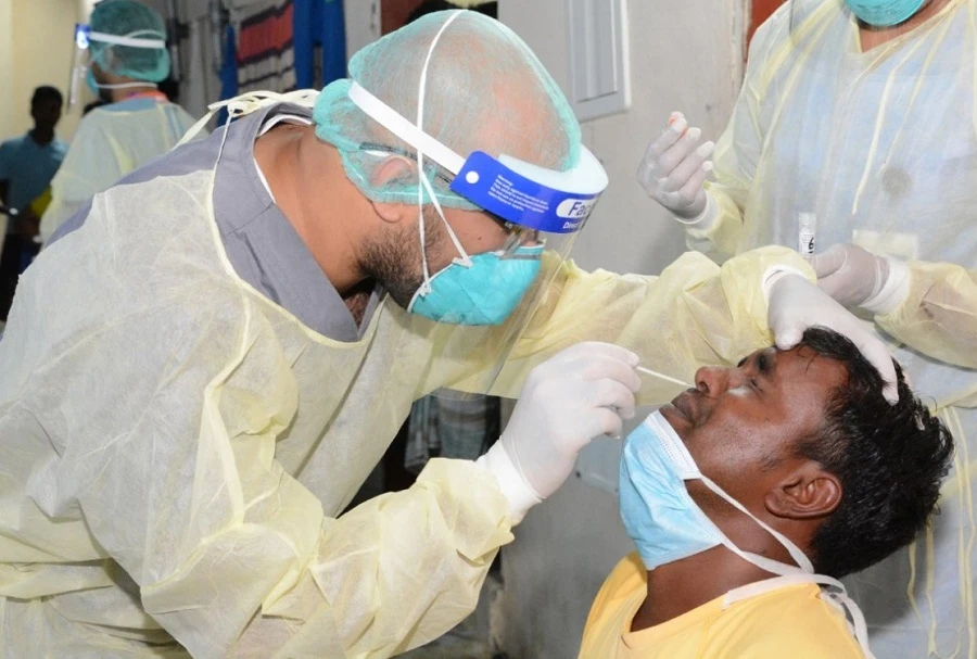 Field trips are being carried out to enforce control over the spread of the virus in the Kingdom, where there are a total of 18,811 cases. (File/SPA)