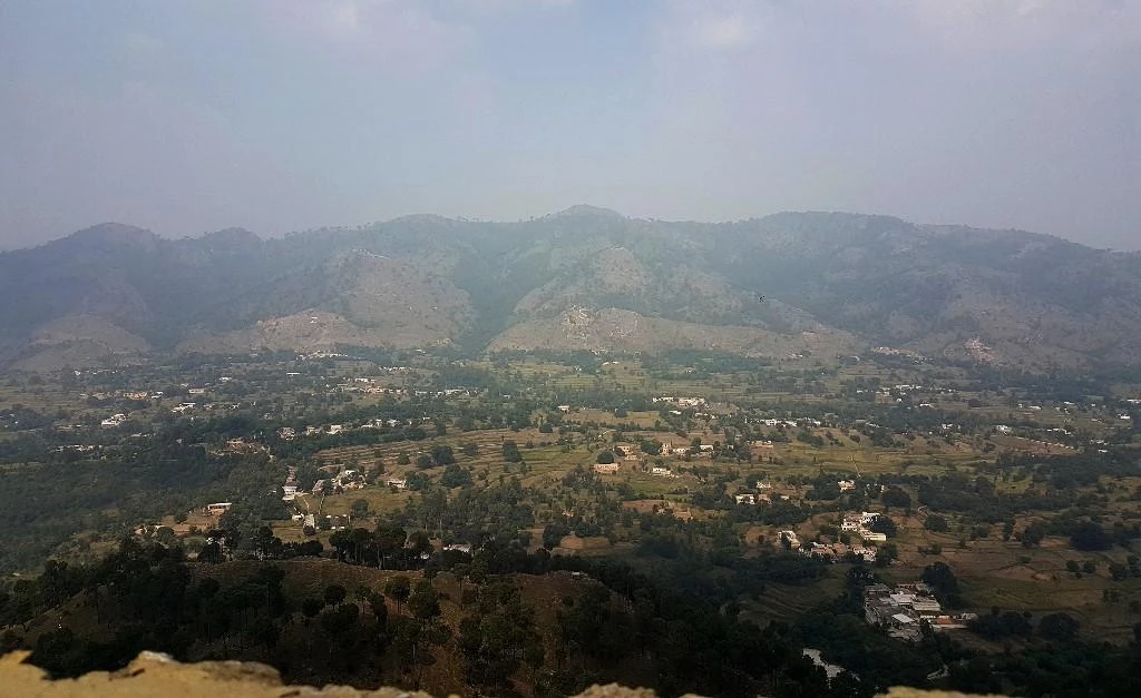 Above, a general view of Bandla Valle near the Line of Control in Pakistan-administered Kashmir in this October 1, 2016 photo. (AFP)
