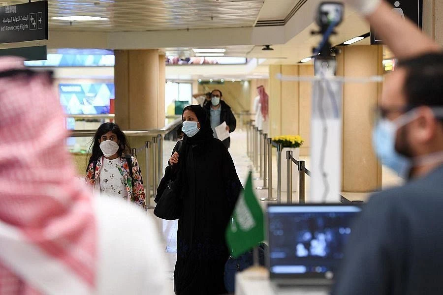 The passengers were then transported to quarantine areas set up by the health and tourism ministries. (SPA)