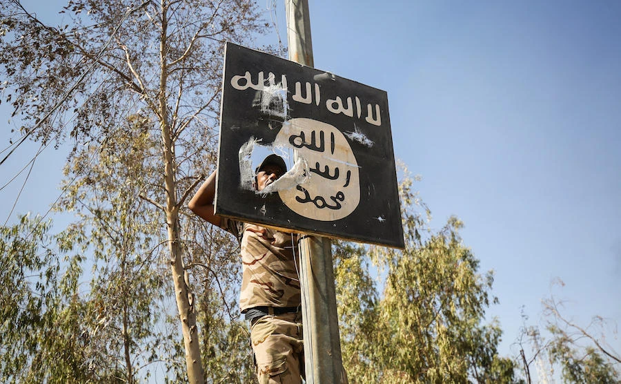 Iraq officials: Daesh militants kill 10 in coordinated attack