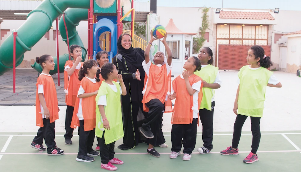 Aloula CEO Dania Al-Maeena is working with Saudi volunteer groups to support distance learning and develop community awareness campaigns such as 'Alnas Liba'ad.' (Supplied)