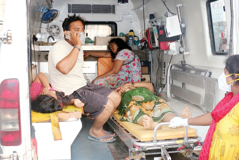 Evacuation widened around leaky India gas plant that killed 11
