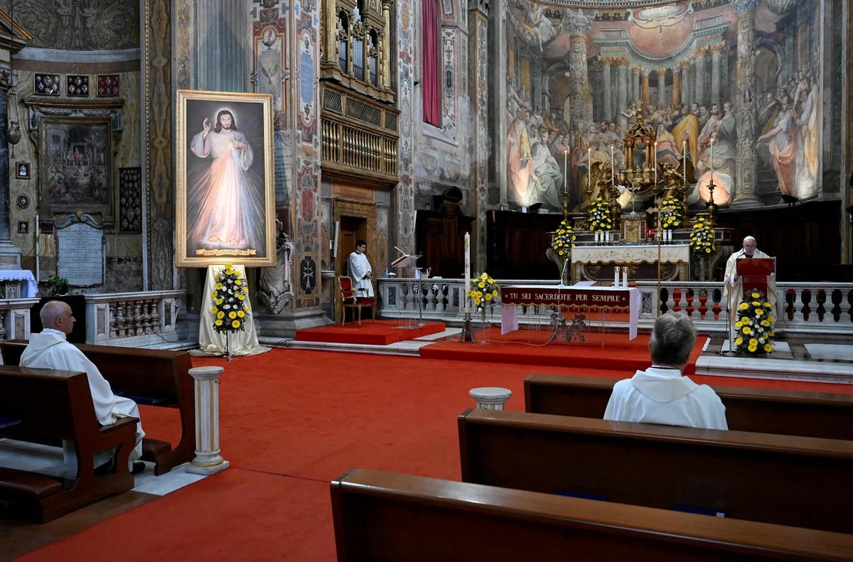 Muslims in Italy wait their turn as government agrees to resume Mass