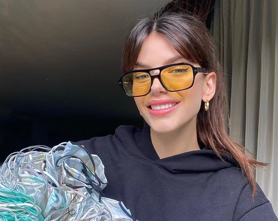 Tunisian-French singer and model Sonia Ben Ammar donated 100 facemasks to retirement homes. (Instagram/@itsnotsonia)