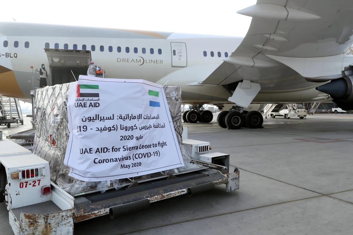 The aid plane to Sierra Leone carried seven metric tons of medical supplies. (WAM)