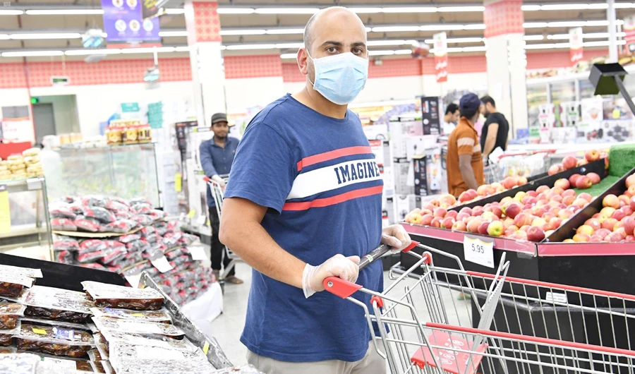 People are constantly faced with financial challenges, he added, but to ensure financial stability they must change their attitudes toward spending, which requires the development of good financial habits. (SPA)