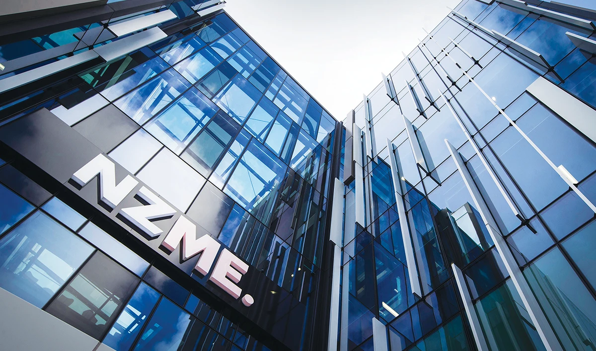 NZ media giant makes one-dollar bid for rival
