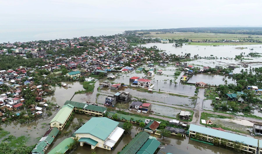 Typhoon Ambo continues to batter Philippines