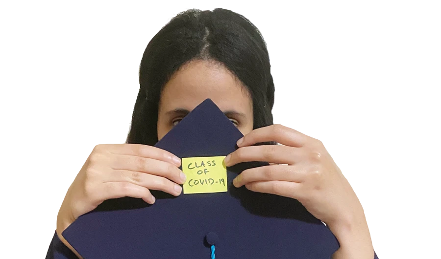 The pandemic may have forced cancellation of graduation ceremonies but it failed to dampen the spirits of Saudi students who took to social media to make their big day memorable. (AN photo)