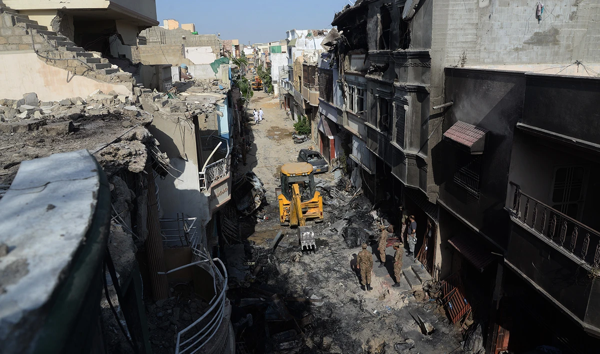 ‘Like an earthquake:’ Karachi residents recall deadly plane crash