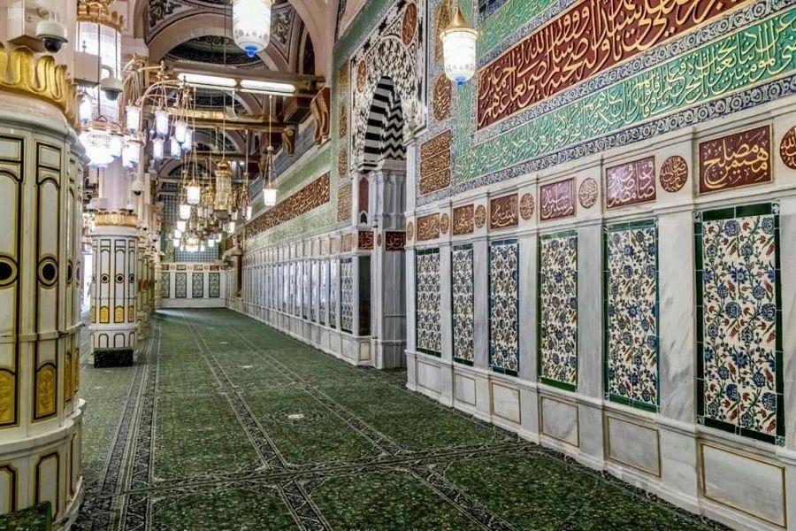 Saudi Arabia announced that the Prophet’s Mosque in Madinah will gradually open to the public starting Sunday. (File/SPA)