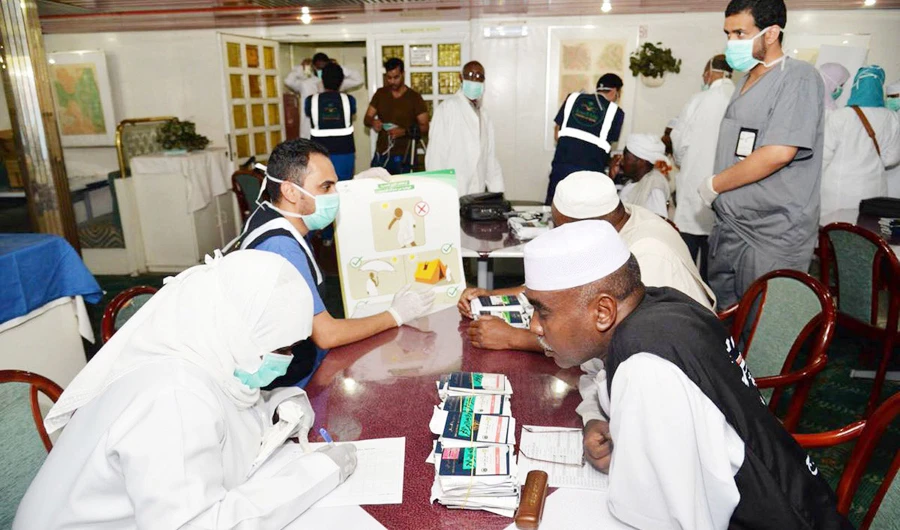 The Health Ministry has managed to incorporate treatment for nomads with no fixed address and the millions of pilgrims arriving every year, providing them treatment, including surgery. (SPA)