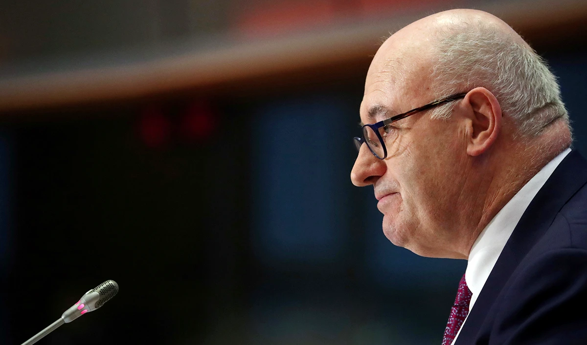 European trade chief Phil Hogan mulls bid for WTO top job