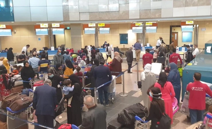Al-Jowdar said the country will continue to support citizens who decided to stay in Egypt. (Bahrain News Agency)