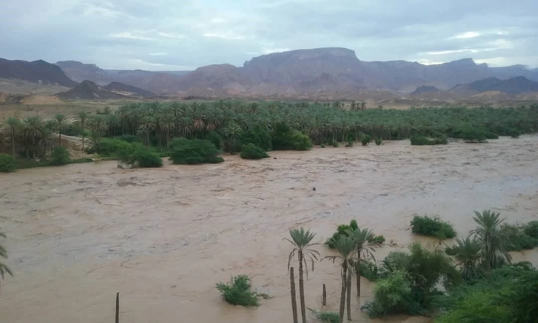 A picture taken on June 3, 2020 in Yemen's Hadramout province shows a flooded area following torrential rains brought by Cyclone Nisarga. (AFP / Saleh Ahmad Bajamzeh)