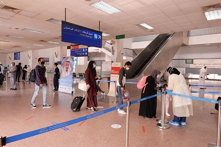 Saudi Arabia announced 34 more deaths from the novel coronavirus COVID-19 and 3,121 new cases of the disease on Saturday. (File/SPA)